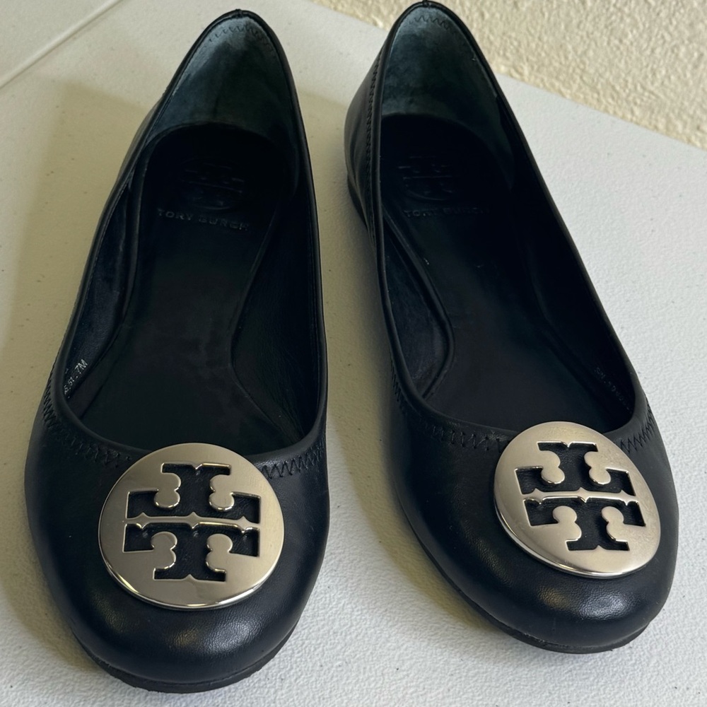 Tory Burch Black Leather Round Classic Reva Ballet Flat Black Silver Logo Size 7